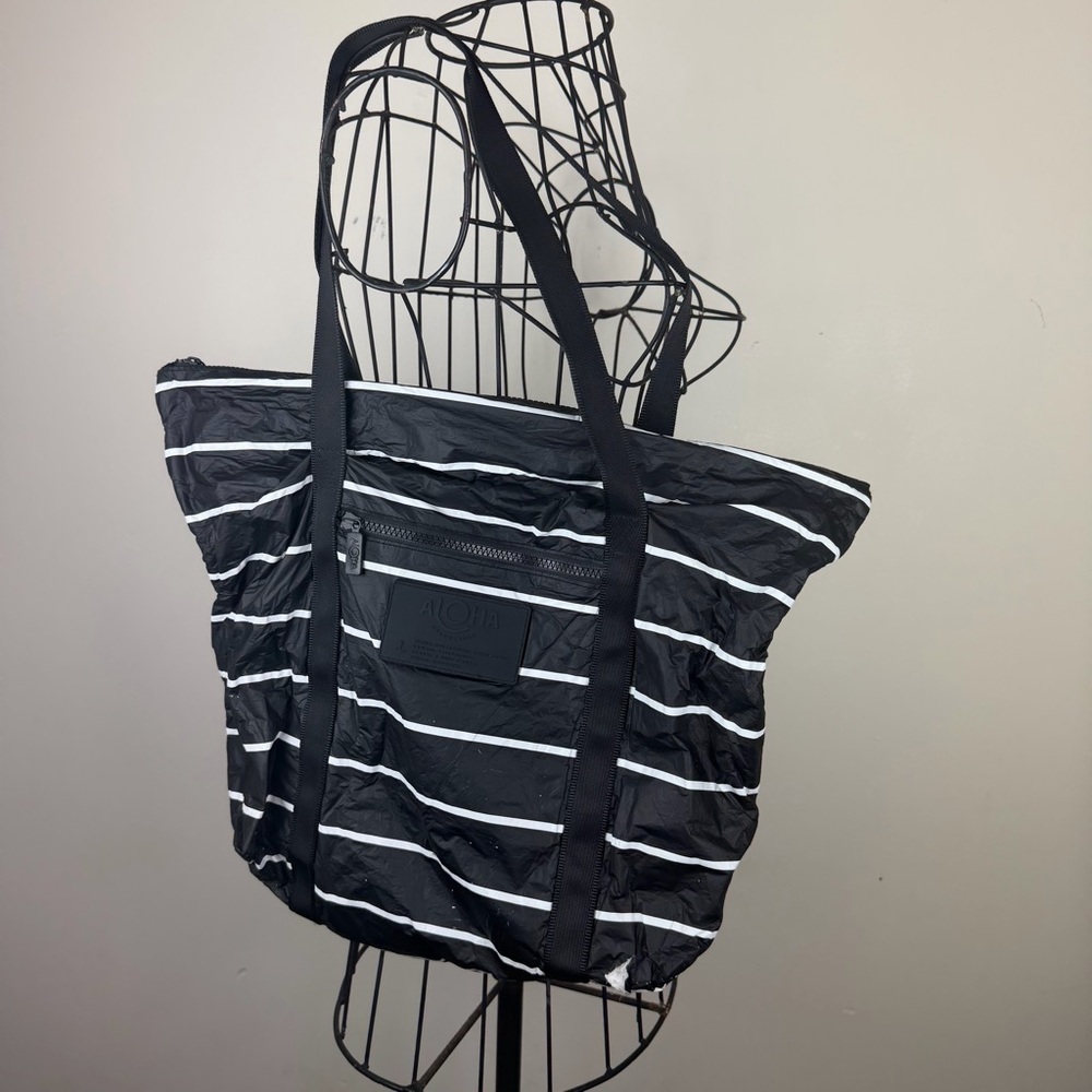 ALOHA Collection Pinstripe Zipper Tote Bag Black White